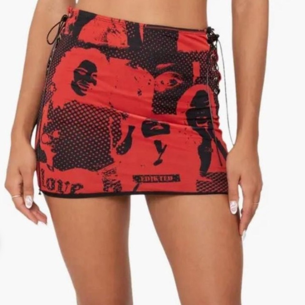Edikted Lace Up Sides Mini Skirt XS